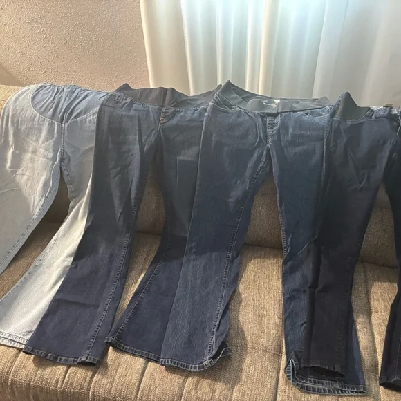 Size small bundle of maternity clothes. - Picture 3 of 13